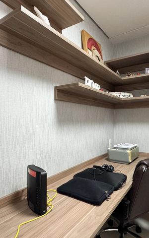 Apartamento à venda com 147m², 3 quartos e 2 vagas Apartamento à venda com 147m², 3 quartos e 2 vagasEscritório