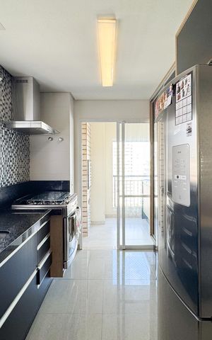 Apartamento à venda com 147m², 3 quartos e 2 vagas Apartamento à venda com 147m², 3 quartos e 2 vagasCozinha