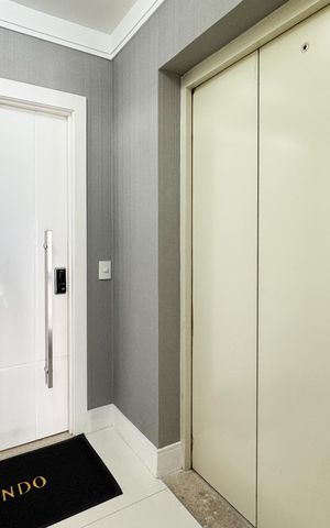 Apartamento à venda com 147m², 3 quartos e 2 vagas Apartamento à venda com 147m², 3 quartos e 2 vagasÁrea comum - Hall