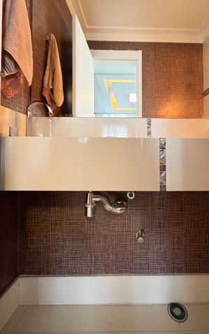 Apartamento à venda com 147m², 3 quartos e 2 vagas Apartamento à venda com 147m², 3 quartos e 2 vagasLavabo