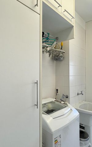 Apartamento à venda com 147m², 3 quartos e 2 vagas Apartamento à venda com 147m², 3 quartos e 2 vagasÁrea de Serviço