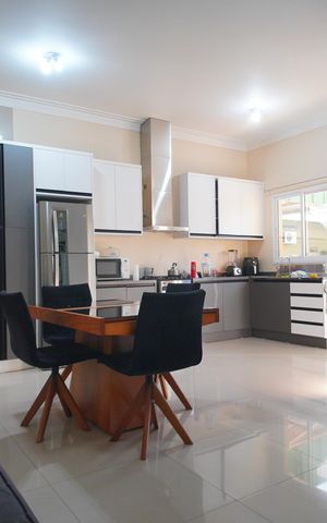 Casa à venda com 120m², 1 quarto e 5 vagasSala/Cozinha