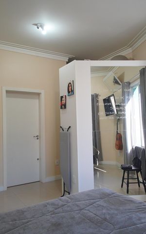 Casa à venda com 120m², 1 quarto e 5 vagassuite