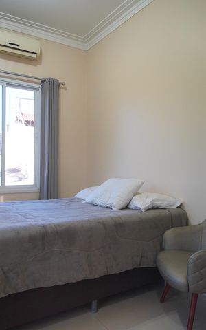 Casa à venda com 120m², 1 quarto e 5 vagassuite