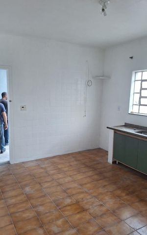 Casa para alugar com 100m², 2 quartos e 2 vagas Casa para alugar com 100m², 2 quartos e 2 vagasCozinha