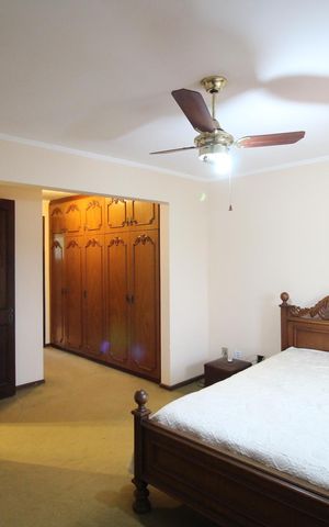 Casa à venda com 388m², 5 quartos e 3 vagasSuíte 1