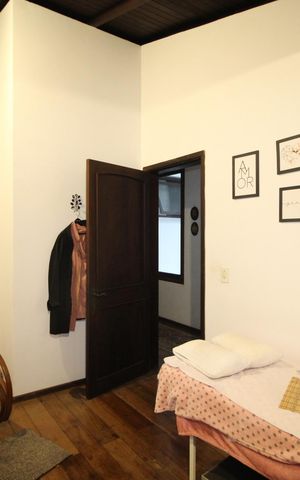 Casa à venda com 388m², 5 quartos e 3 vagasEscritório