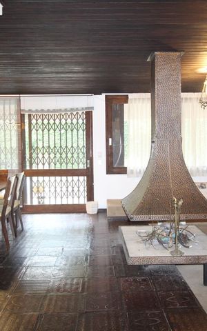 Casa à venda com 388m², 5 quartos e 3 vagasSala 2