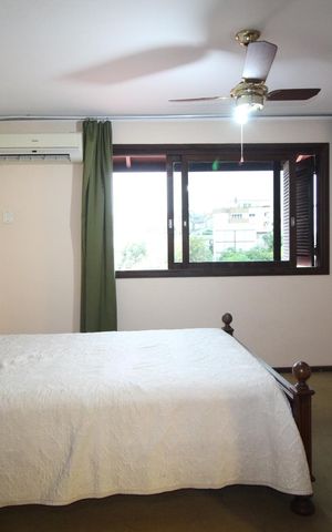 Casa à venda com 388m², 5 quartos e 3 vagasSuíte 1
