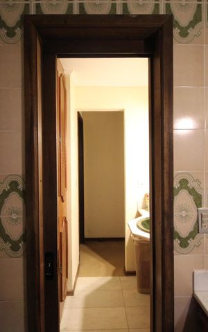 Casa à venda com 388m², 5 quartos e 3 vagasBanheiro 2