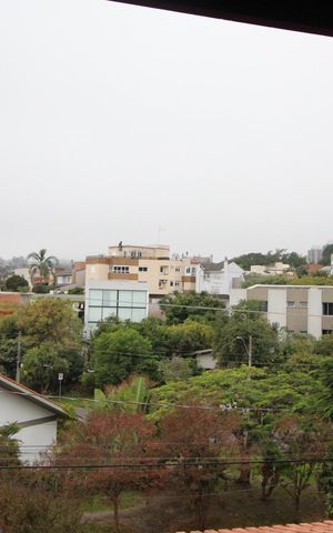 Casa à venda com 388m², 5 quartos e 3 vagasVista