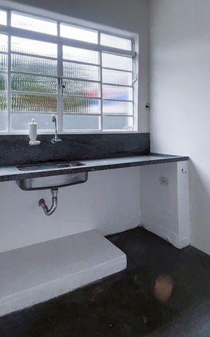 Casa à venda com 110m², 2 quartos e 1 vaga