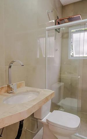 Casa de condomínio à venda com 157m², 3 quartos e 2 vagas Casa de condomínio à venda com 157m², 3 quartos e 2 vagasBanheiro