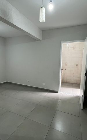 Casa à venda com 130m², 3 quartos e 2 vagas Casa à venda com 130m², 3 quartos e 2 vagasSala