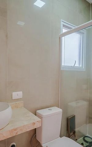Casa de condomínio à venda com 157m², 3 quartos e 2 vagas Casa de condomínio à venda com 157m², 3 quartos e 2 vagasBanheiro