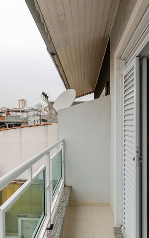 Casa à venda com 200m², 3 quartos e 4 vagas Casa à venda com 200m², 3 quartos e 4 vagasSuíte - Sacada