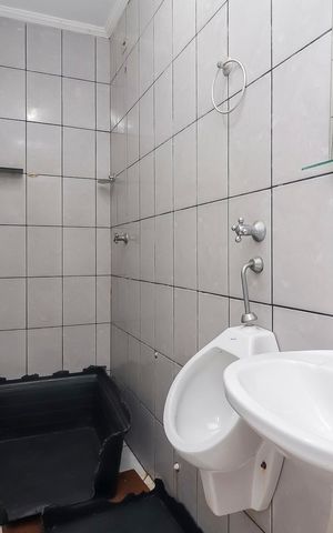 Casa para alugar com 300m², 3 quartos e 3 vagasBanheiro Externo