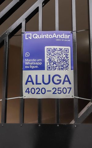 Casa para alugar com 300m², 3 quartos e 3 vagasFachada
