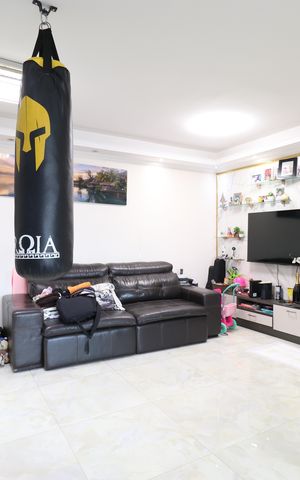 Apartamento à venda com 100m², 3 quartos e 2 vagasSala