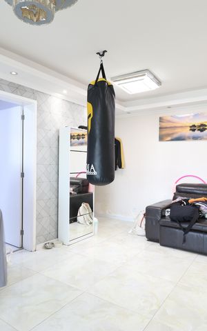 Apartamento à venda com 100m², 3 quartos e 2 vagasSala