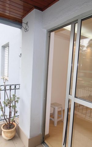 Apartamento à venda com 74m², 3 quartos e 1 vagaSala - Varanda