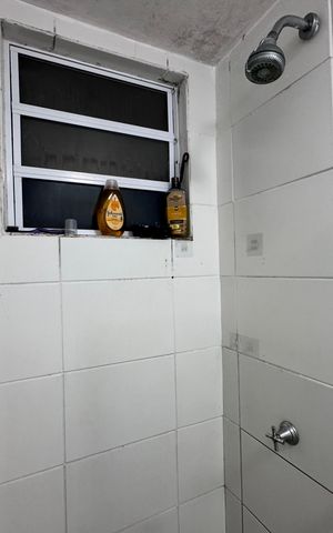 Casa para alugar com 46m², 2 quartos e sem vaga Casa para alugar com 46m², 2 quartos e sem vagaBanheiro Social