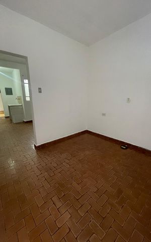 Casa à venda com 350m², 7 quartos e 2 vagas Casa à venda com 350m², 7 quartos e 2 vagasSala - casa 4