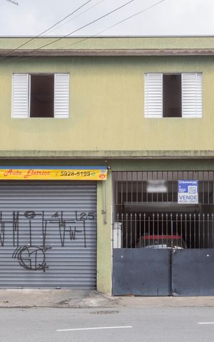 Casa à venda com 350m², 7 quartos e 2 vagasFachada