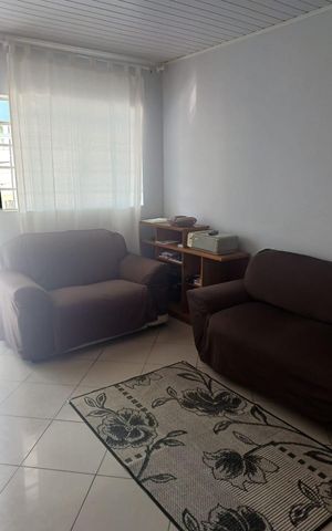 Casa à venda com 160m², 2 quartos e 2 vagas Casa à venda com 160m², 2 quartos e 2 vagasSala