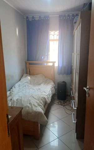 Casa à venda com 160m², 2 quartos e 2 vagas Casa à venda com 160m², 2 quartos e 2 vagasQuarto 3