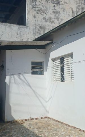 Casa à venda com 160m², 2 quartos e 2 vagas Casa à venda com 160m², 2 quartos e 2 vagasÁrea externa
