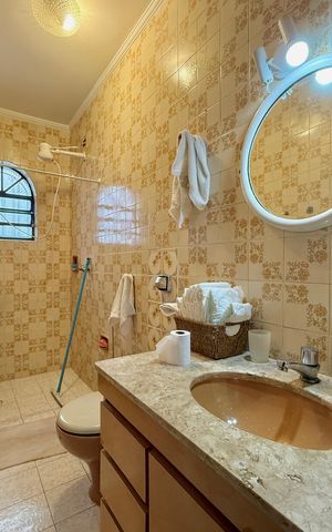 Casa para alugar com 155m², 3 quartos e 2 vagas Casa para alugar com 155m², 3 quartos e 2 vagasBanheiro Social