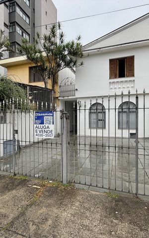 Casa para alugar com 155m², 3 quartos e 2 vagas Casa para alugar com 155m², 3 quartos e 2 vagasFachada