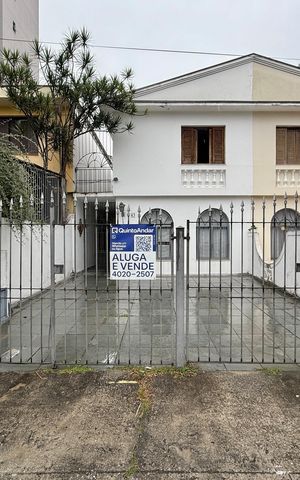 Casa para alugar com 155m², 3 quartos e 2 vagas Casa para alugar com 155m², 3 quartos e 2 vagasFachada