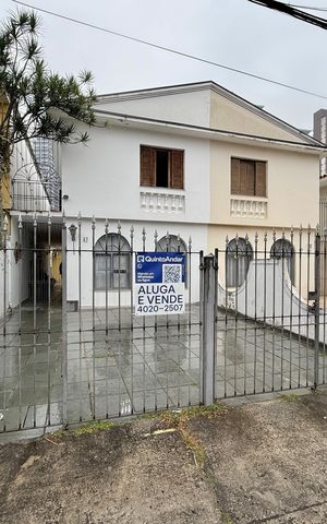 Casa para alugar com 155m², 3 quartos e 2 vagas Casa para alugar com 155m², 3 quartos e 2 vagasFachada