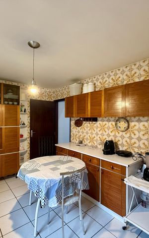 Casa para alugar com 155m², 3 quartos e 2 vagas Casa para alugar com 155m², 3 quartos e 2 vagasCozinha