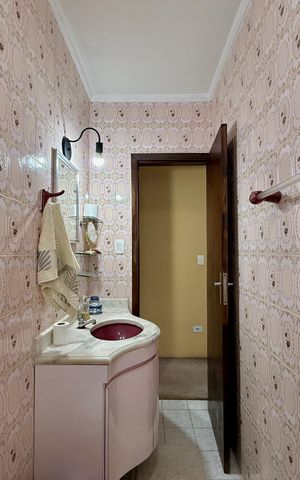 Casa para alugar com 155m², 3 quartos e 2 vagas Casa para alugar com 155m², 3 quartos e 2 vagasBanheiro Suíte