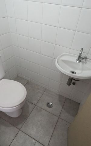 Casa para alugar com 160m², 2 quartos e 2 vagasBanheiro Garagem