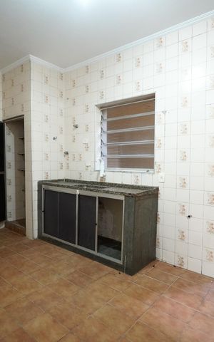 Casa para alugar com 160m², 2 quartos e 2 vagasCozinha