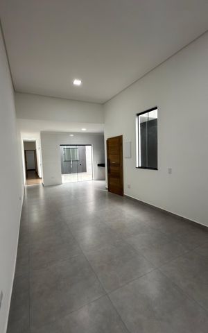 Casa à venda com 88m², 2 quartos e 2 vagas Casa à venda com 88m², 2 quartos e 2 vagasSala/cozinha
