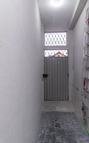 Casa à venda com 88m², 2 quartos e sem vaga Casa à venda com 88m², 2 quartos e sem vagaHall de entrada