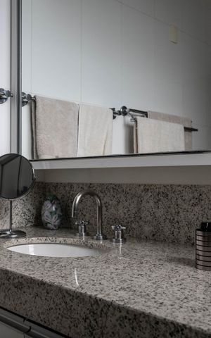 Apartamento à venda com 350m², 4 quartos e 4 vagasBanheiro da Suíte