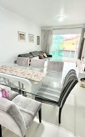 Casa à venda com 120m², 3 quartos e 3 vagasSala