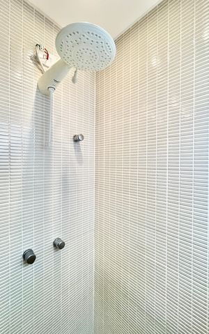 Casa à venda com 120m², 3 quartos e 3 vagasBanheiro da Suíte 2