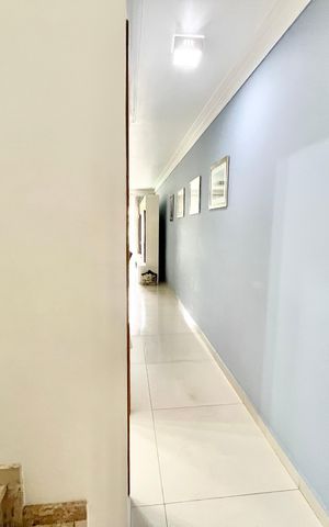 Casa à venda com 120m², 3 quartos e 3 vagasCorredor