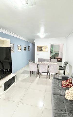 Casa à venda com 120m², 3 quartos e 3 vagasSala