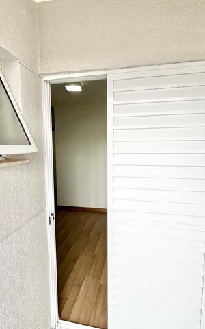Casa à venda com 120m², 3 quartos e 3 vagasQuarto 1 - Suíte Varanda