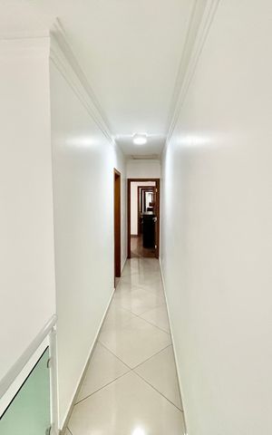 Casa à venda com 120m², 3 quartos e 3 vagasCorredor