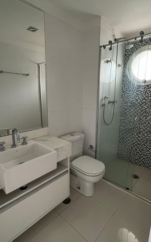 Apartamento para alugar com 350m², 3 quartos e 4 vagas Apartamento para alugar com 350m², 3 quartos e 4 vagasBanheiro