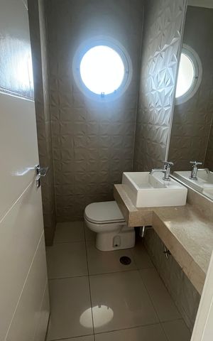 Apartamento para alugar com 350m², 3 quartos e 4 vagas Apartamento para alugar com 350m², 3 quartos e 4 vagasBanheiro